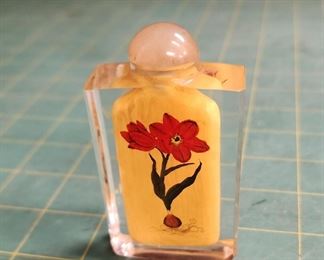 IR9079 Vintage Chinese Hand Painted Squared Glass Snuff Bottle with Flowers