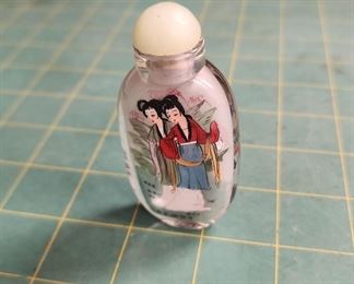 IR9089 Vintage Chinese Hand painted Glass Snuff Bottle with Two Women Hills