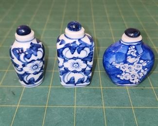 IR9116 Lot of 3 Small Chinese Snuff Scent Bottles