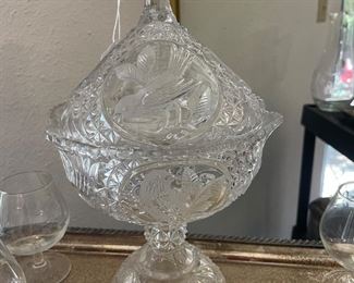 HOFBAUER THE BYRDES CUT CRYSTAL 