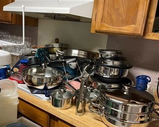 Lots of pots pans & cookware