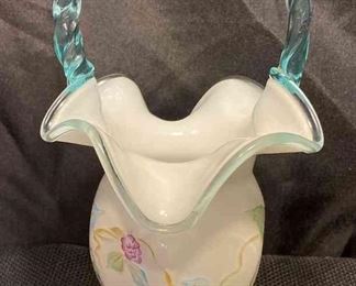  05 Fenton 95th Celebration Glass Legacy Collection Vase 