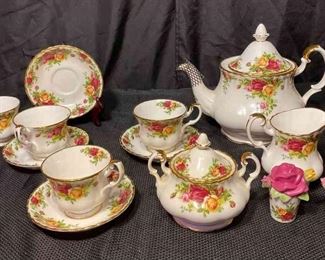 Royal Albert Old Country Roses Tea Set 