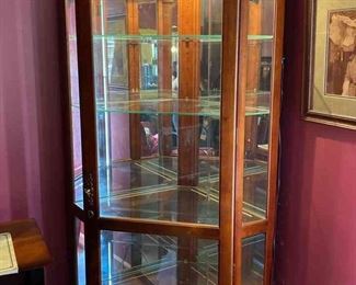 Vintage Curio Cabinet With Light 