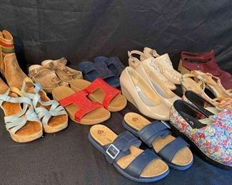 Womens Shoes Size 9  Clarks, Birkenstock, Sheryl Crow, Fitflop 