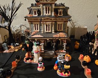 Department 56 Halloween Grimsly Manor Snow Village Lights and Sounds 55004