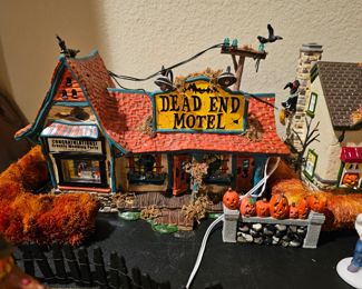 Department Dept 56 Snow Village Halloween Dead End Motel