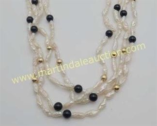 14K gold clasp pearl necklace