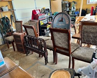 Set of 6 upholstered chairs, 2 are arm chairs $150
