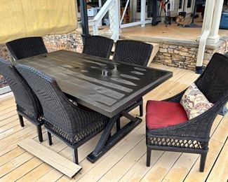 Lazyboy outdoor metal table and 6 chairs $200