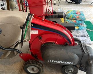 TROY BILT OUTDOOR VACUUM