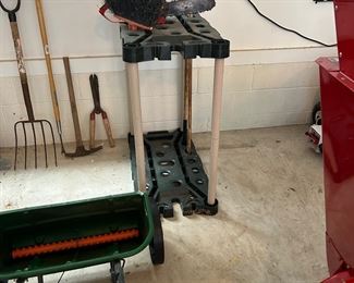 GARDEN TOOL HOLDER
