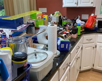 Large Selection of Kitchen items