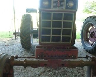 International Farmall 666