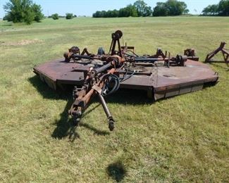 Brush Hog  	14' Batwing