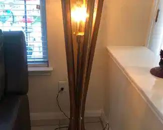 Floor lamp