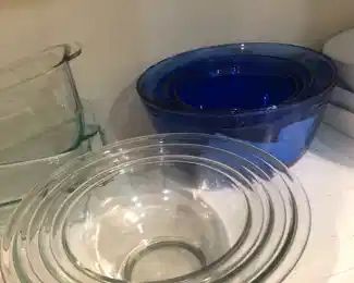 2 sets of mixing bowls