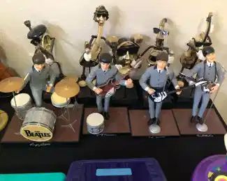 Beatles figures