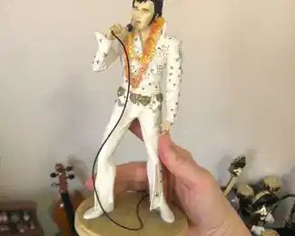 Elvis figure