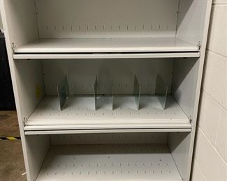 Metal Storage Cabinent With Adjustable Doors 