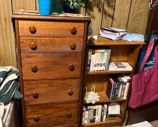 Are six drawer, lingerie chest