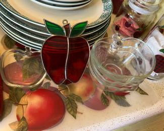 Apple dishes