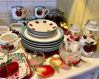Apple dishes