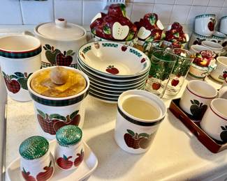 Apple dishes