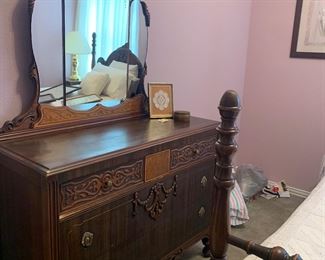 Mid century bedroom suite, full bed complete with bedding terrific condition