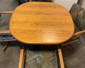 #1		Chromcraft Dining/Game Table and Chairs with Leaf: 42-58.5x40.5x29”	($ 300.00)		