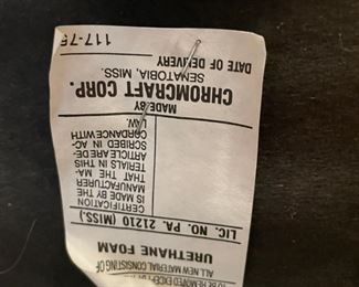 #1		Chromcraft Dining/Game Table and Chairs with Leaf: 42-58.5x40.5x29”	($ 300.00)		