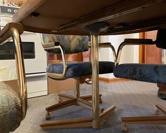 #1		Chromcraft Dining/Game Table and Chairs with Leaf: 42-58.5x40.5x29”	($ 300.00)		