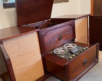 #8		"Ampex reel to reel drawer w/ flip top AM/FM stereophonic cabinet w/ hinge top and 2 side door speakers. *YOU MOVE* *Working, but needs additional repairs* 56.5""x21.5""x30.5"""	($ 500.00)