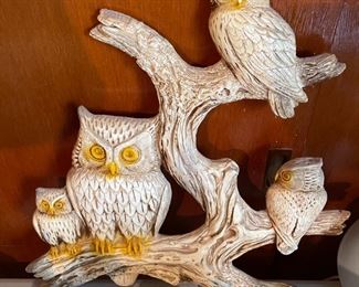 #44		"Vintage collectable Owl on a Limb ceramic wall decor 17"" x 17"". As is, small chip."	($ 65.00)