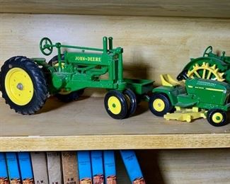 john deere mini metal tractors