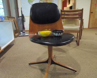 George Mulhauser for Plycraft chair & 2 Catherine Holm Lotus bowls