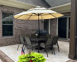 (Umbrella is not included with the set)