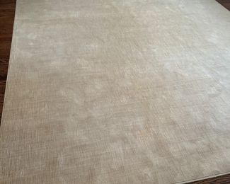 Nice 9x 12 area rug, light gold color