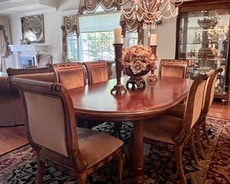 DINING TABLE & CHAIRS