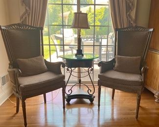 ACCENT CHAIRS
