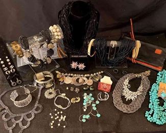 "Woodside: Burden Lake" in Aiken, SC. Closing on Tue 8/8 at 8pm. Pickup is Thu 8/10 from 1-6pm. Please click here to see more photos, descriptions, and current bids:&nbsp;https://ctbids.com/estate-sale/23360