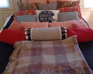 "Woodside: Burden Lake" in Aiken, SC. Closing on Tue 8/8 at 8pm. Pickup is Thu 8/10 from 1-6pm. Please click here to see more photos, descriptions, and current bids:&nbsp;https://ctbids.com/estate-sale/23360