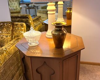 Pair of Mid Century Modern side tables