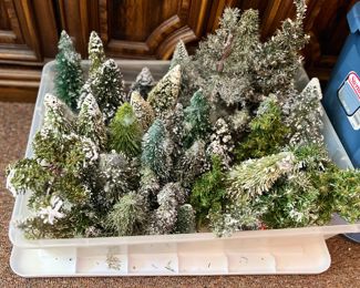Mini Christmas trees and bushes 
