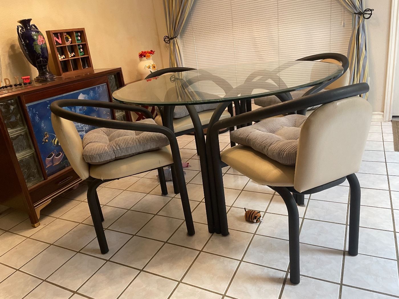 Breakfast table with chairs