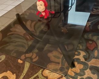 Very nice living room table