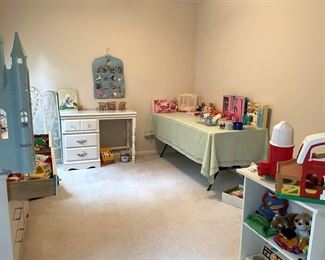 Barbie plus spectacular room. 