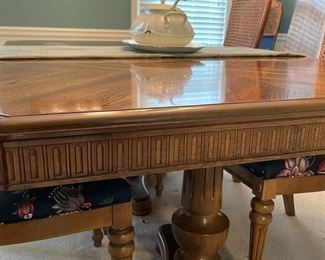 Dining Set with 2 leaves and 8 chairs (2 Armchairs) 