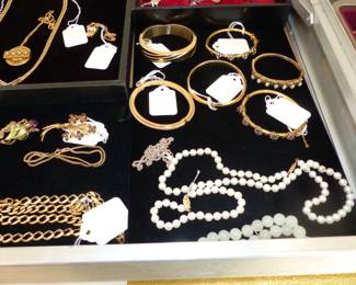 Fine jewelry including 14K, 18K, sterling silver, designed pieces including David Yurman & Tiffany, assorted watches and more 