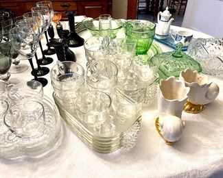 Presses glass snack sets